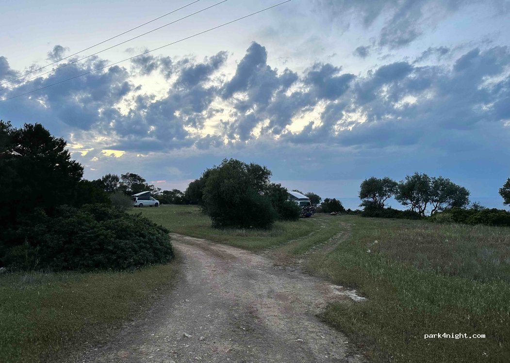 (203 00) Loutraki - Unnamed Road — foto 3