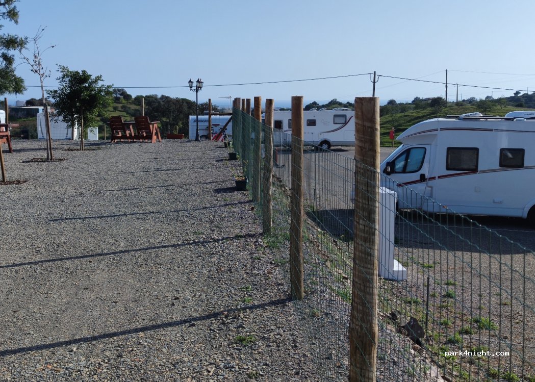 Parque de Caravanas de Altura - Campo e Mar — foto