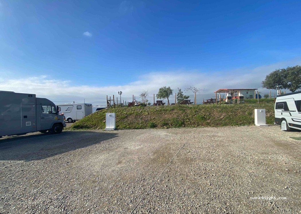 Parque de Caravanas de Altura - Campo e Mar — foto 3