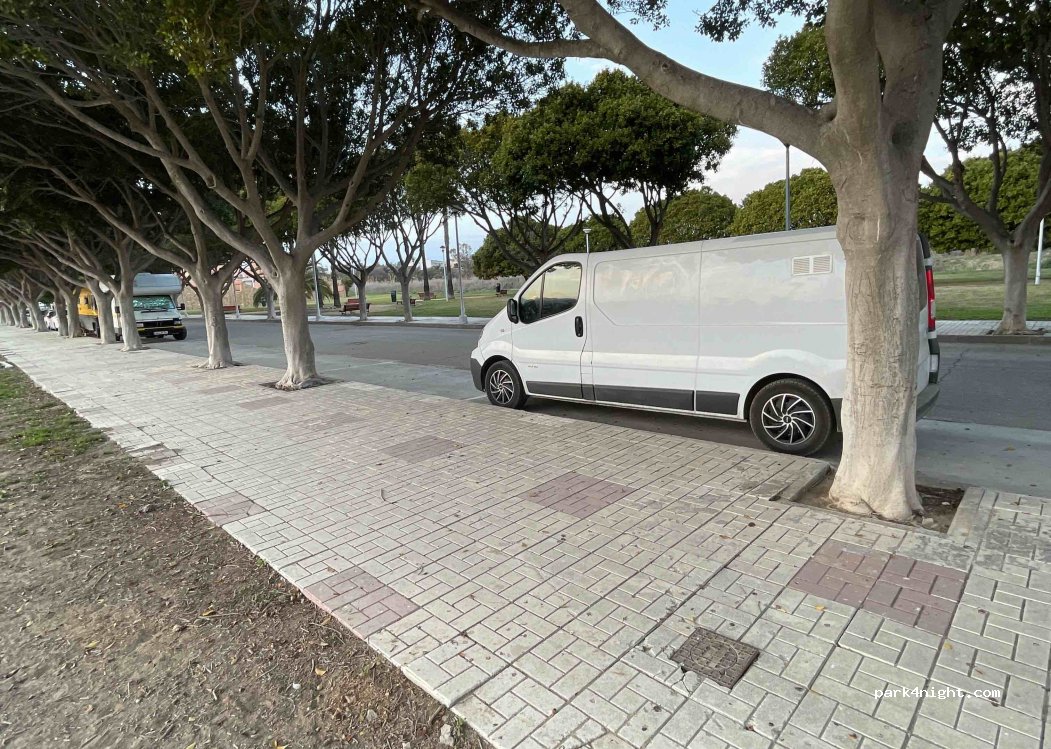 (29620) Torremolinos - 14 Calle Diego Franco Cantos — foto