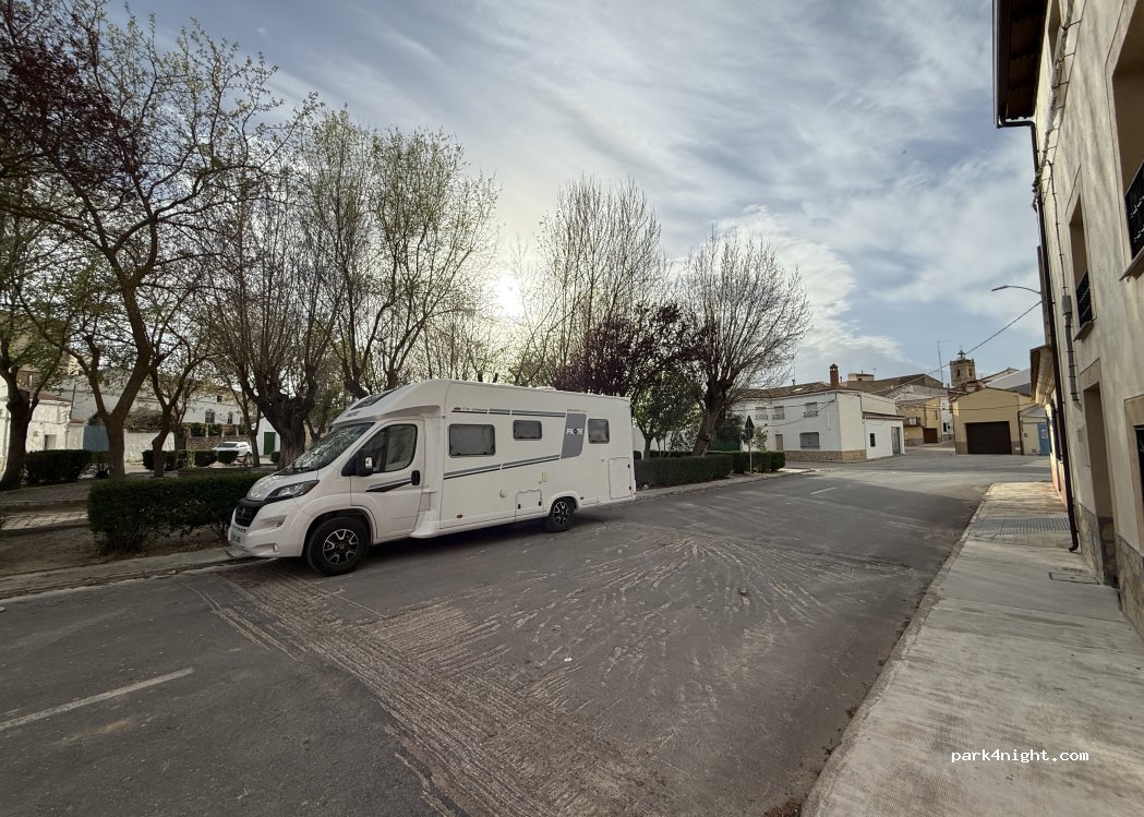 (16555) Carrascosa del Campo - 4 Plaza Alameda — foto 3