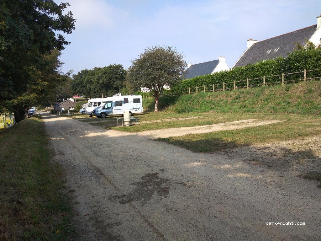(29420) Plouvorn - Rue du Plan d'Eau — foto 3