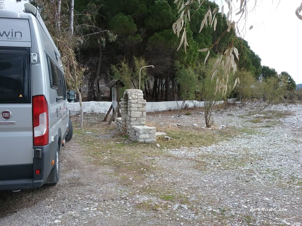 (330 56) Paralia Sergoulas - Epar Od Spilion Paralia Sergoulas — foto