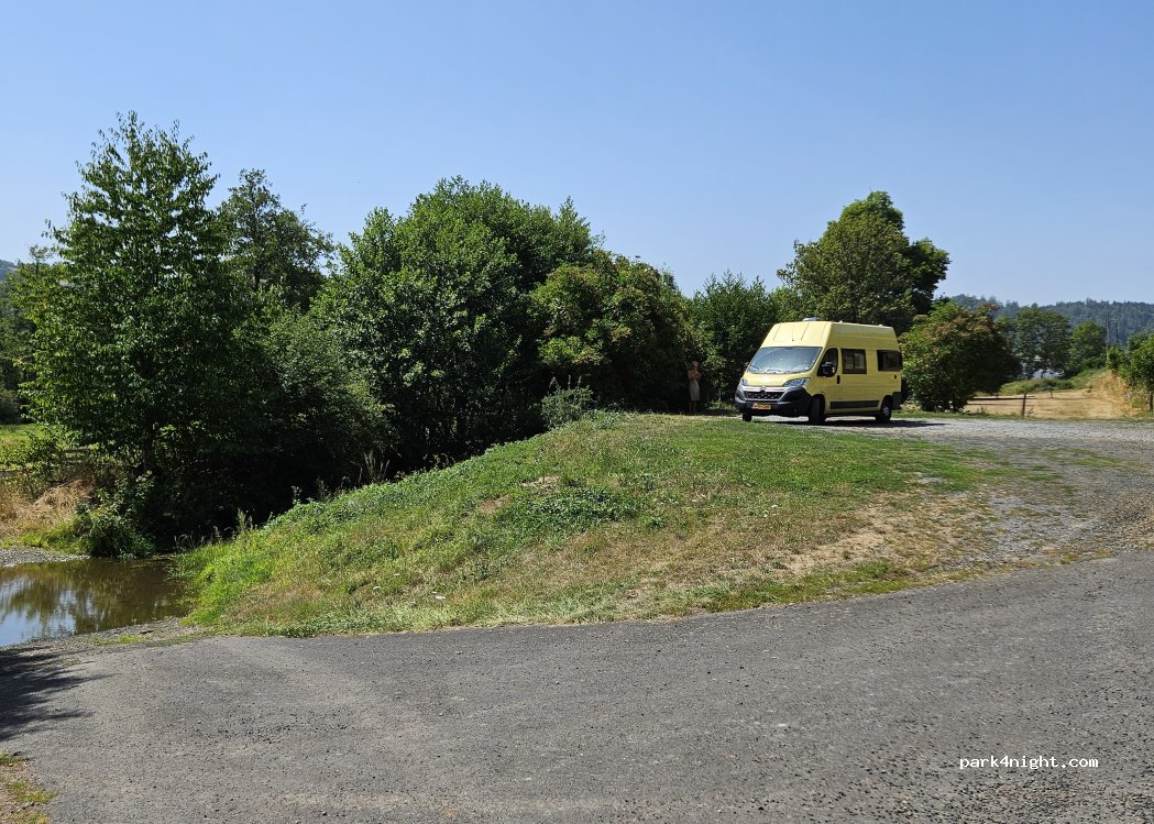 (15300) Murat - 11 Rue de la Chapelle d'Alagnon — foto 4