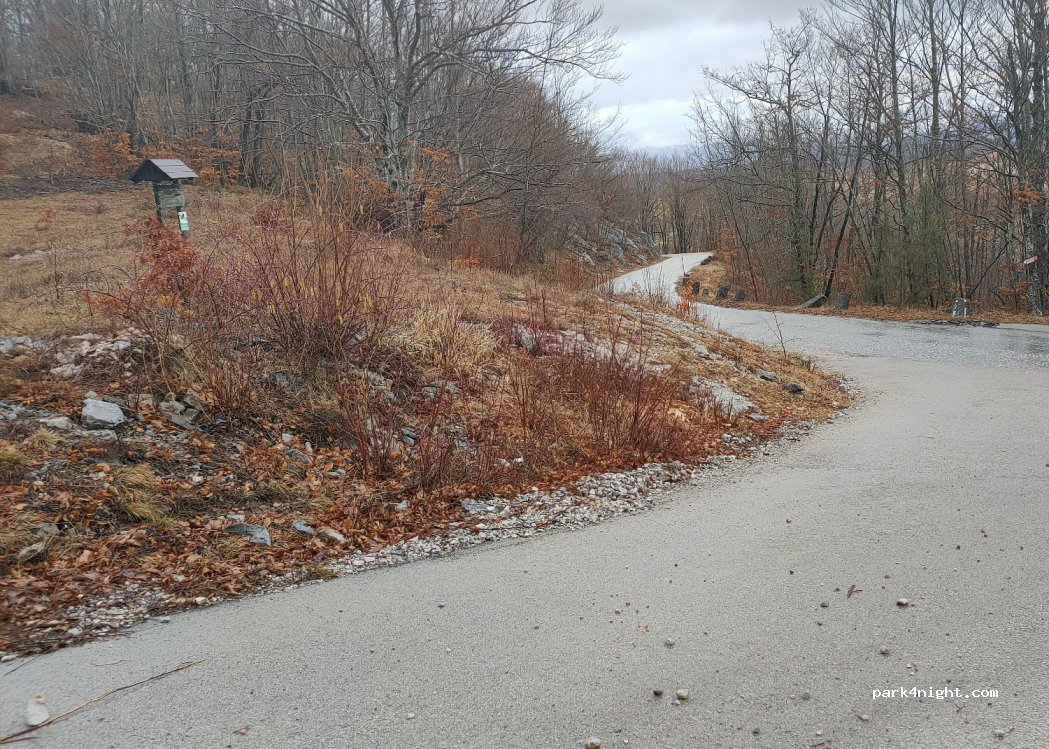 (53244) Sveti Rok - Unnamed Road — foto