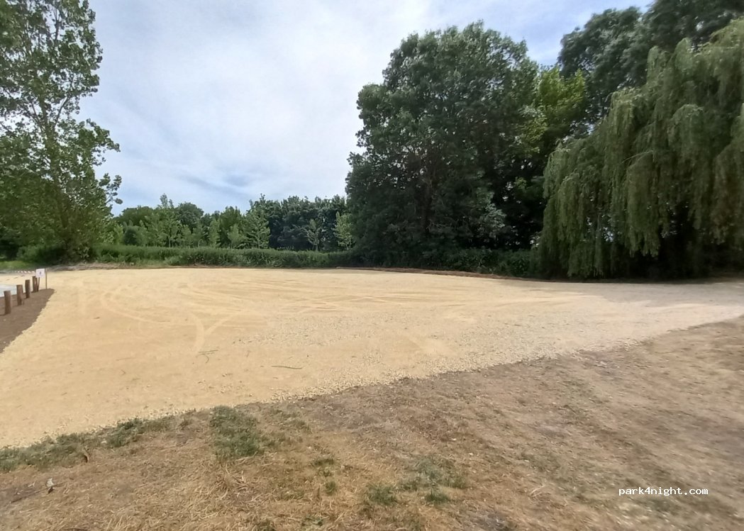 (37220) Sazilly - Unnamed Road — foto 2