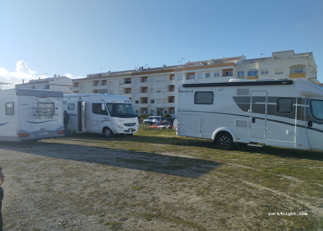 (2560-490) Silveira - 4 Rua General Humberto Delgado — foto 4