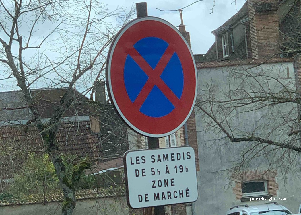 (51120) Sézanne - 21 Place du Champ Benoist — foto 4