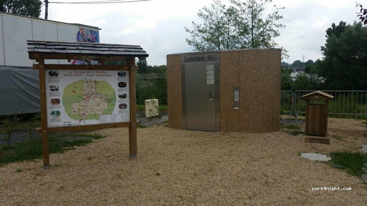 (03290) Dompierre-sur-Besbre - Chemin des Percières — foto