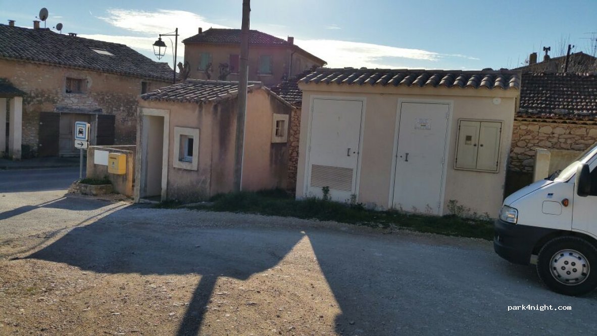 (84490) Saint-Saturnin-lès-Apt - 773 D2 — foto 2
