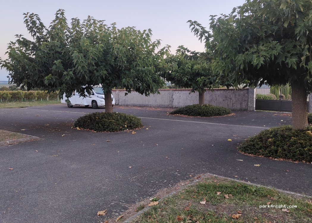 (16300) Vignolles - 4 Route de la Crête — foto