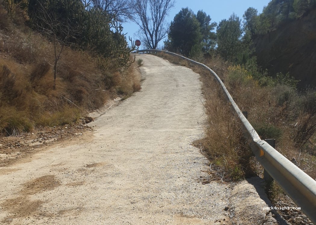 (12230) Fanzara - Unnamed Road — foto