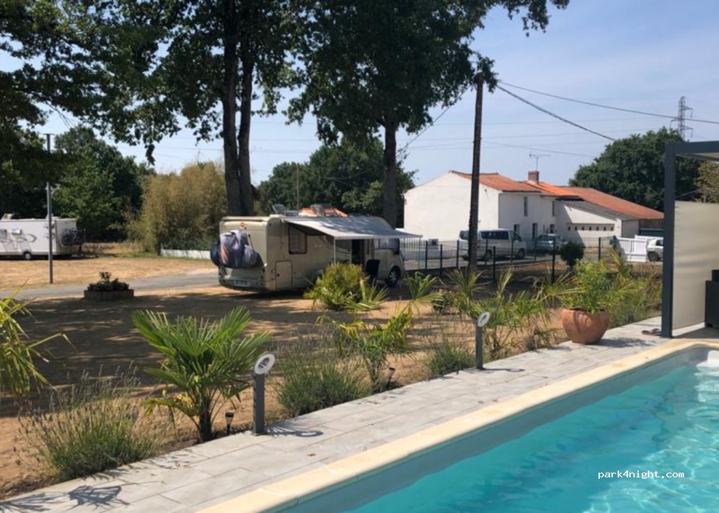 (85000) Mouilleron-le-Captif - La Maçonnerie — foto 3