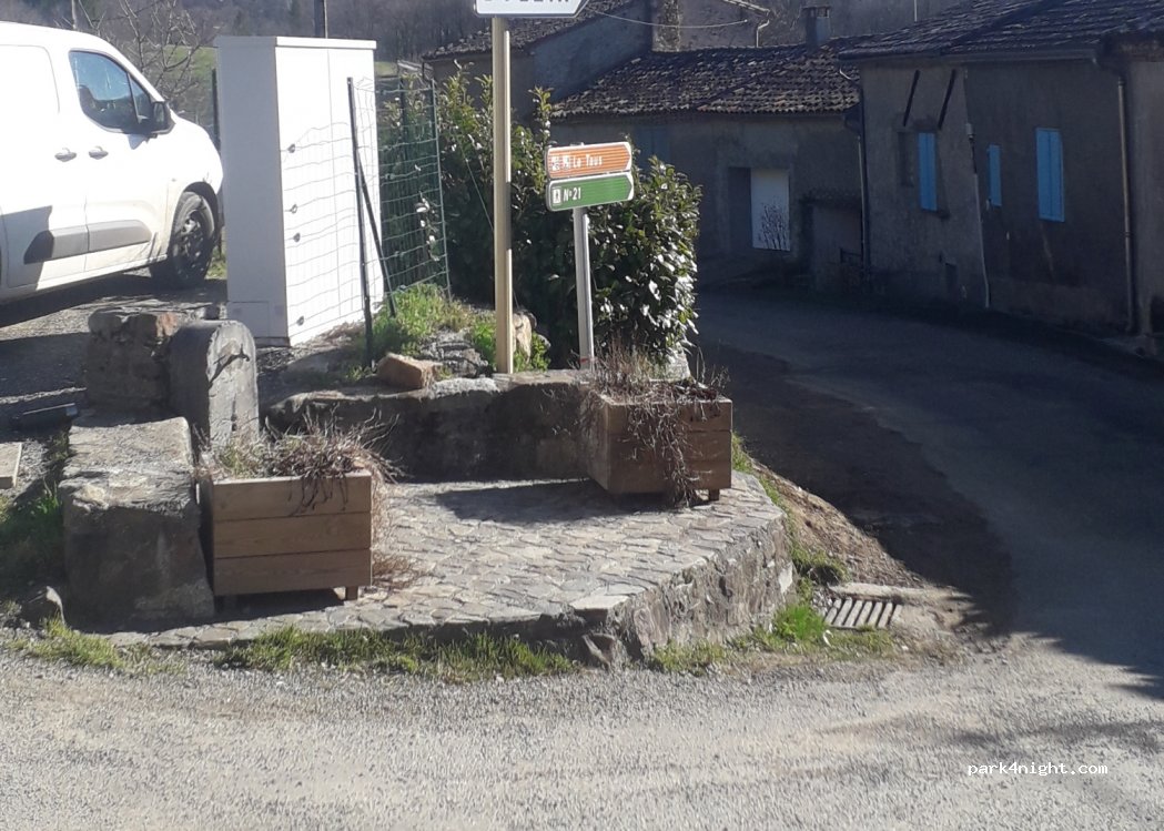 (09320) Soulan - 414 Saint-Pierre — foto