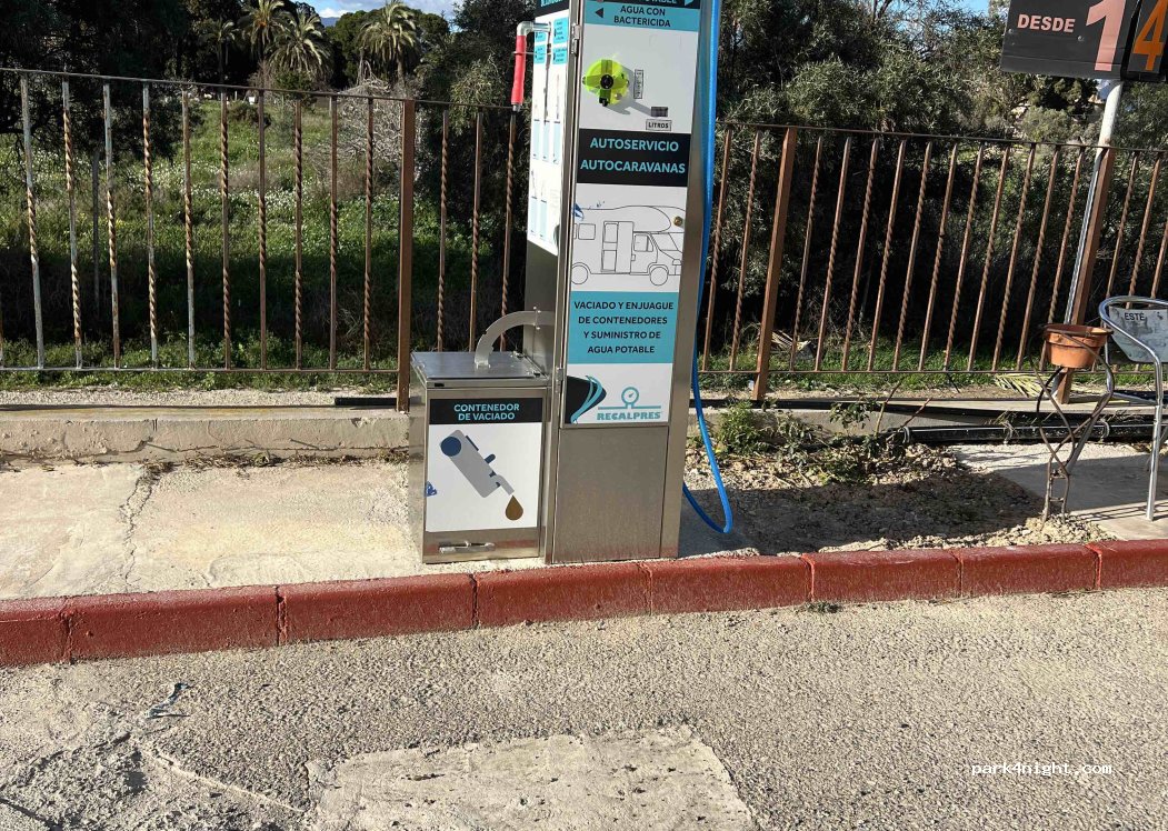 (03016) Alicante (Alacant) - 40 Avenida del Padre Ángel Escapa — foto 3