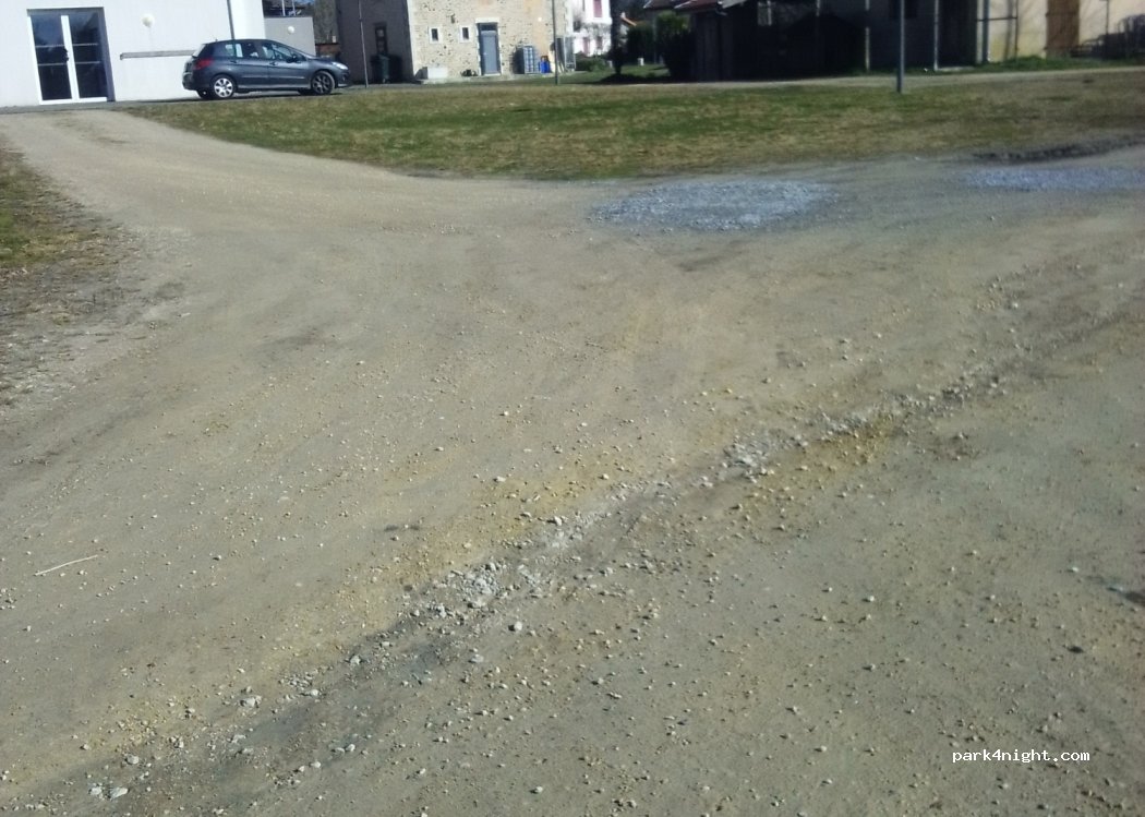 (40200) Pontenx-les-Forges - 5002F Place Charles de Gaulle — foto 2