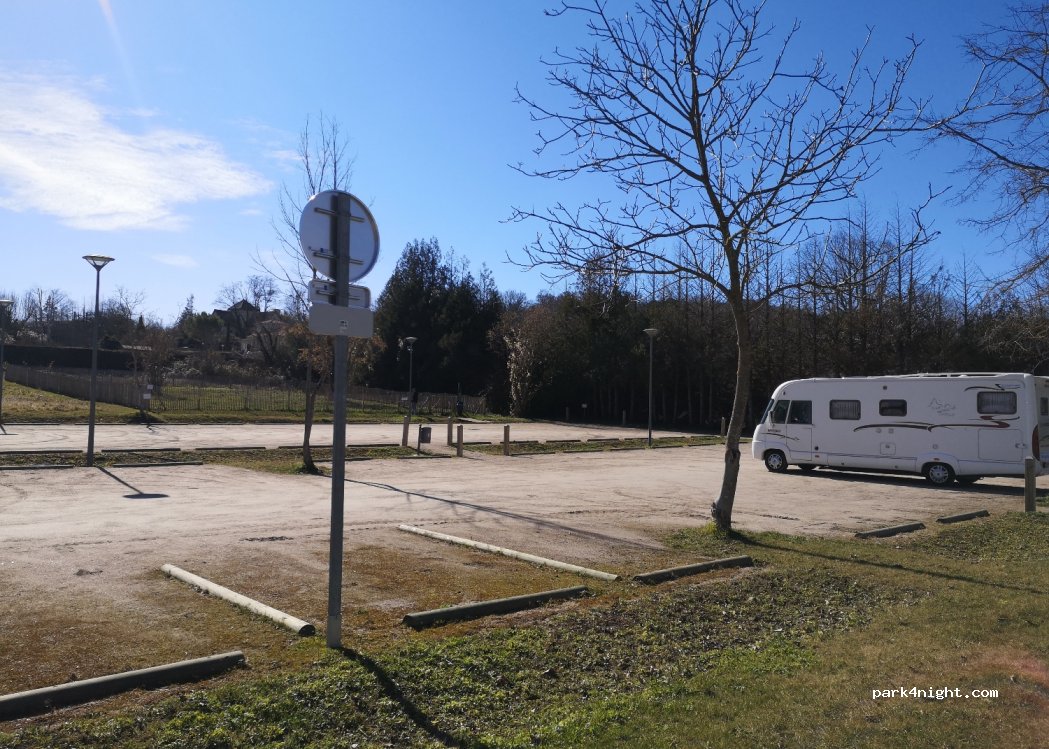 (03800) Gannat - 1 Rue de la Croix des Vignes — foto