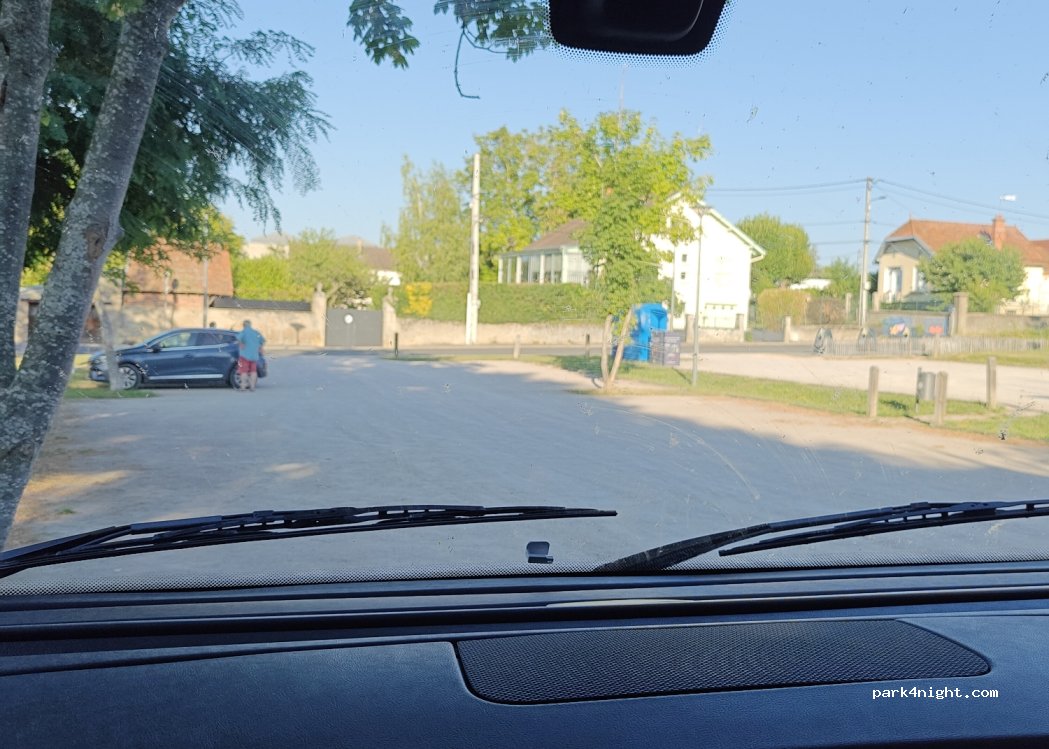 (03800) Gannat - 1 Rue de la Croix des Vignes — foto 2