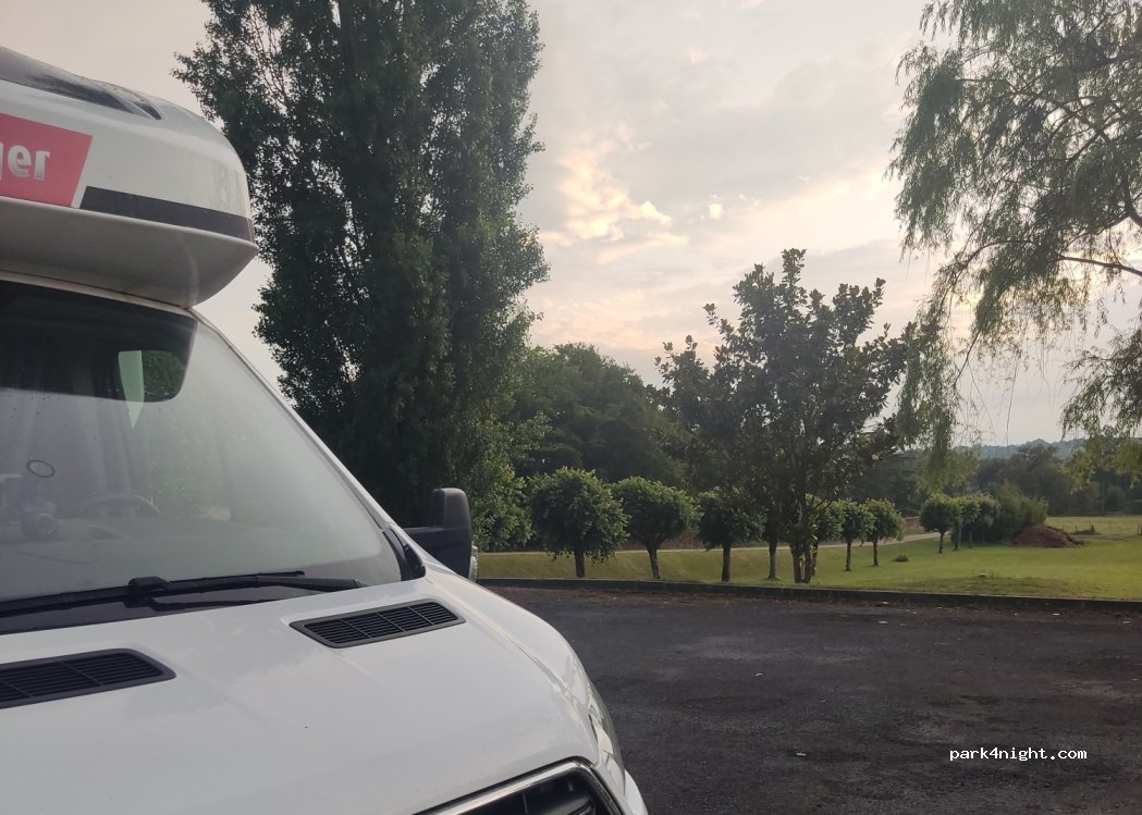 (24800) Nanthiat - Le Bourg — foto 3