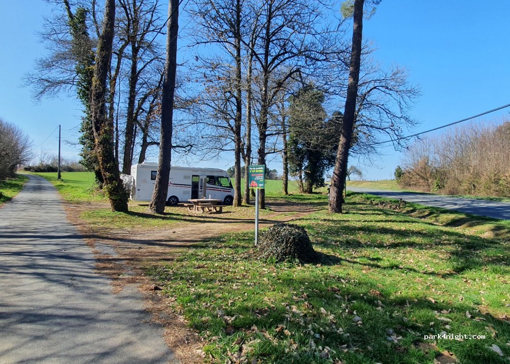 (24590) Saint-Crépin-et-Carlucet - 552 Route des Châtaigniers — foto 2
