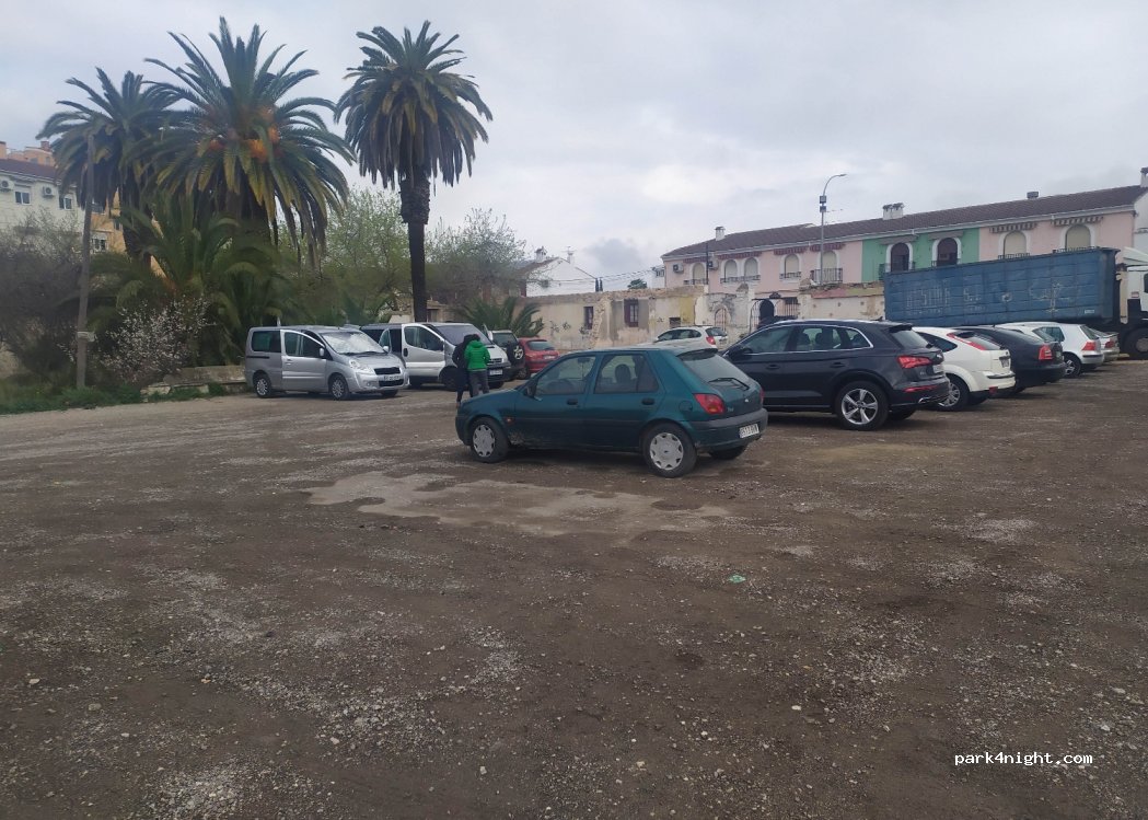 (14940) Cabra - 4 Avenida González Meneses — foto 2