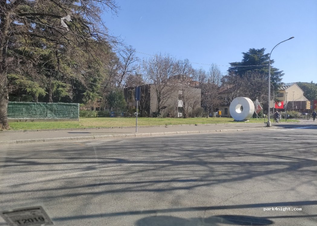 (22100) Como - 10 Viale Vittorio Veneto — foto