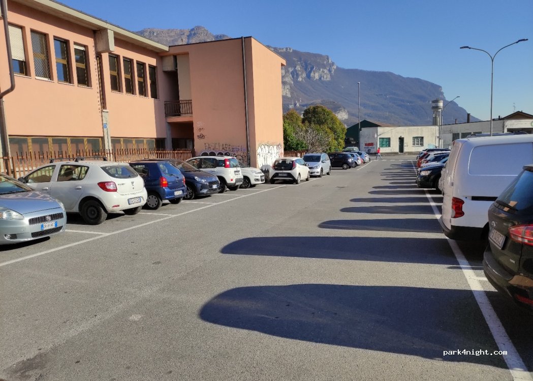 (23900) Lecco - 2 Via Giuseppe Badoni — foto
