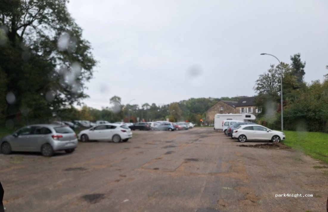 (08000) Charleville-Mézières - 1 Rue de Nouzonville — foto 3