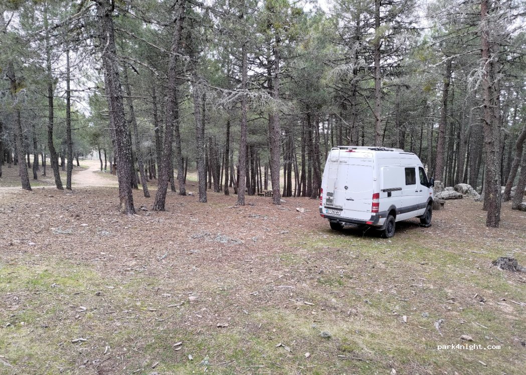 (05230) Las Navas del Marqués - — foto 2