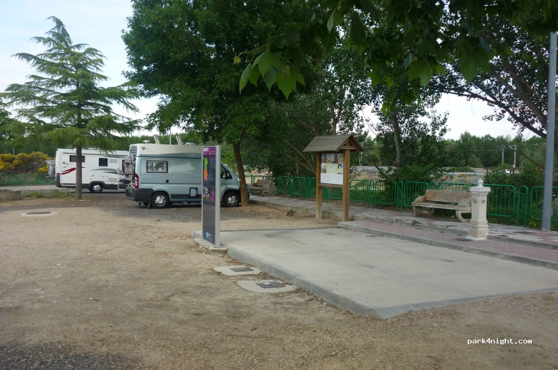 () Dueñas - 11 Avenida Palencia — foto
