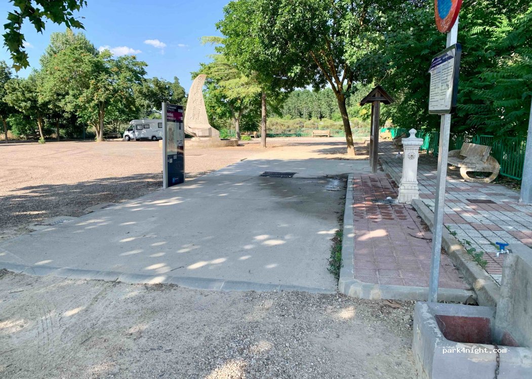 () Dueñas - 11 Avenida Palencia — foto 2