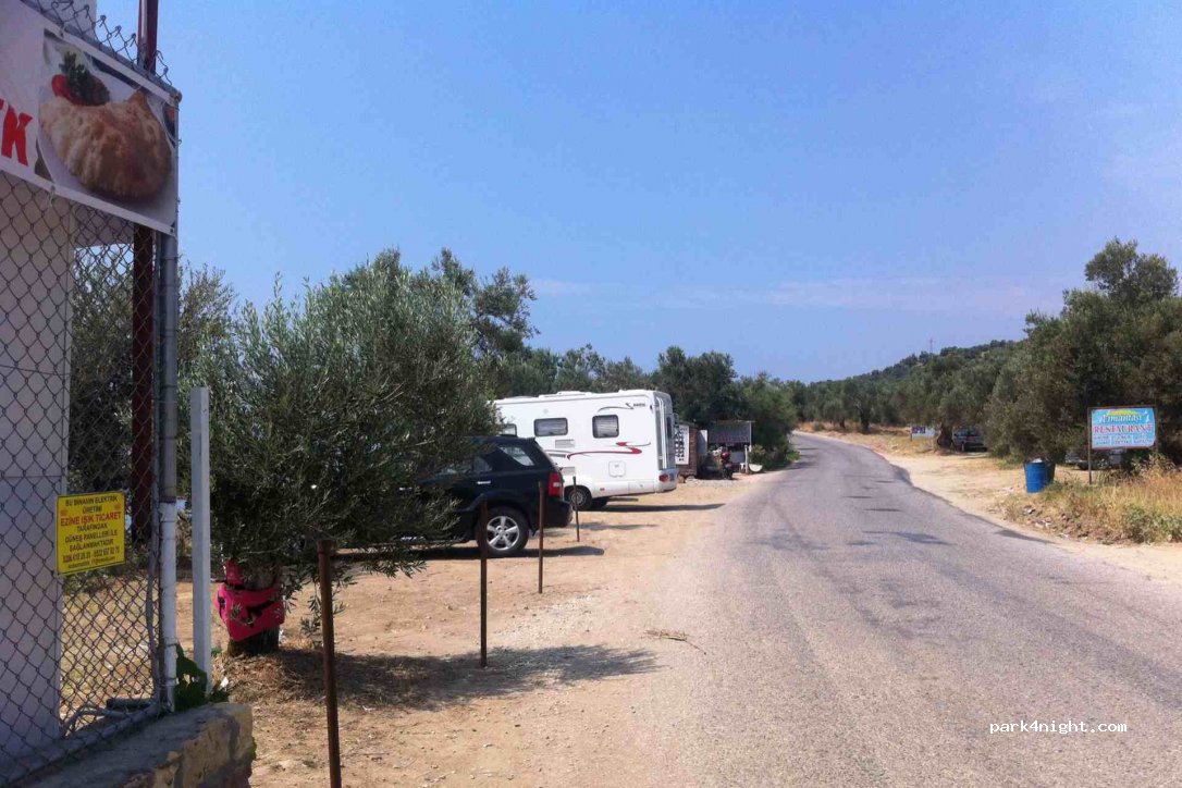 (17980) Küçükkuyu - Unnamed Road — foto 2