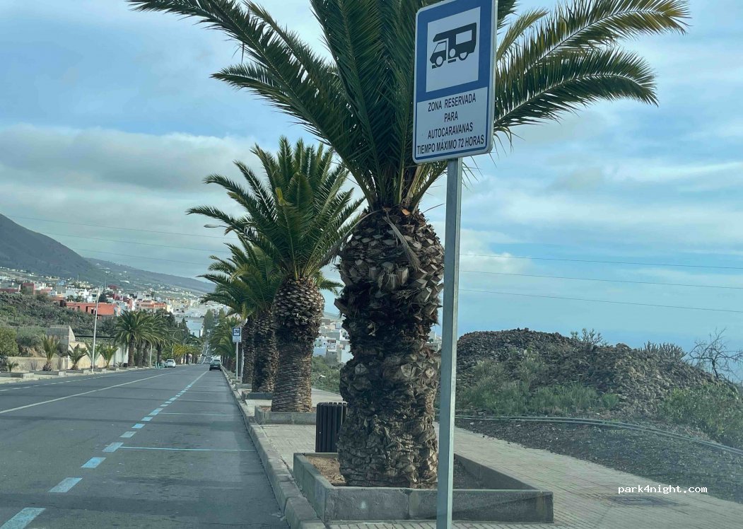 (38680) Guía de Isora - 1-5 Avenida de la Constitución — foto