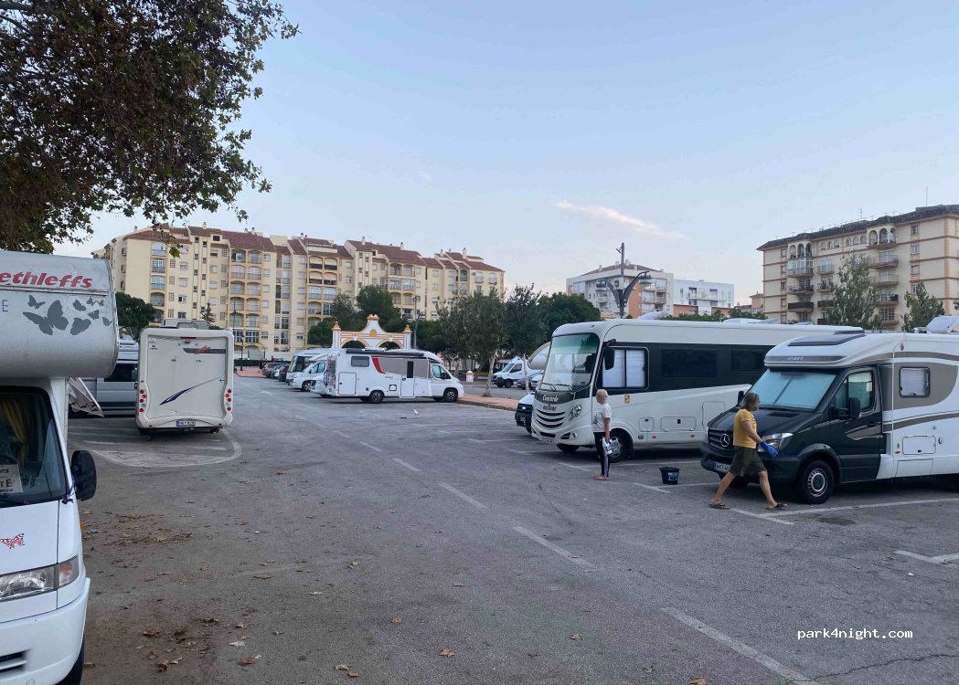 (29640) Fuengirola - 158 Calle Recinto Ferial — foto 4