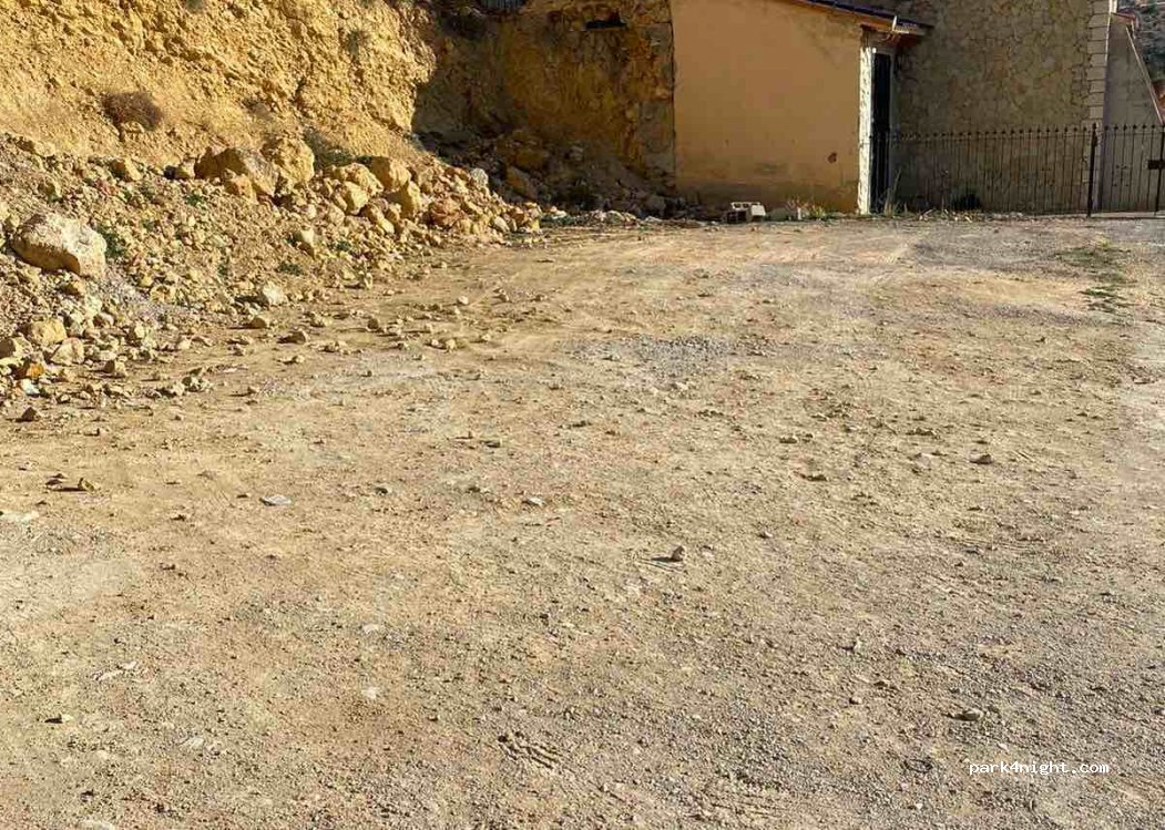 (02214) Villa de Ves - 18 Calle Santuario — foto