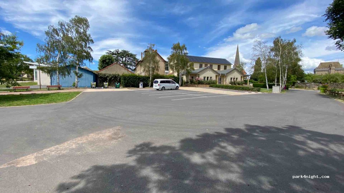 (03210) Noyant-d'Allier - 8-12 Route de Châtillon — foto 2