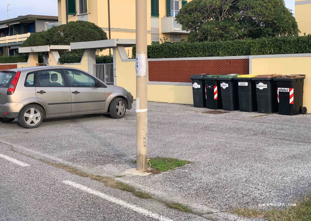 (54033) Carrara - 23 Viale Giovanni da Verrazzano — foto