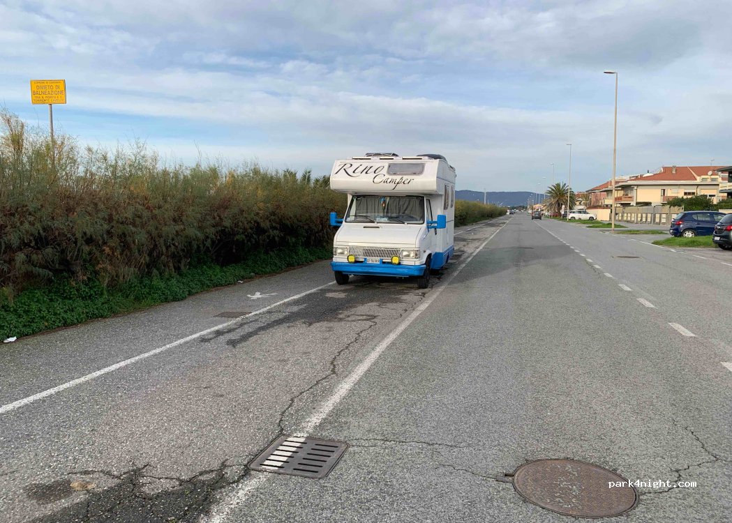 (54033) Carrara - 23 Viale Giovanni da Verrazzano — foto 3