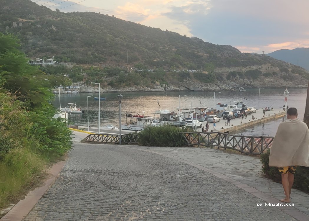 (630 72) Toroni - Unnamed Road — foto 5