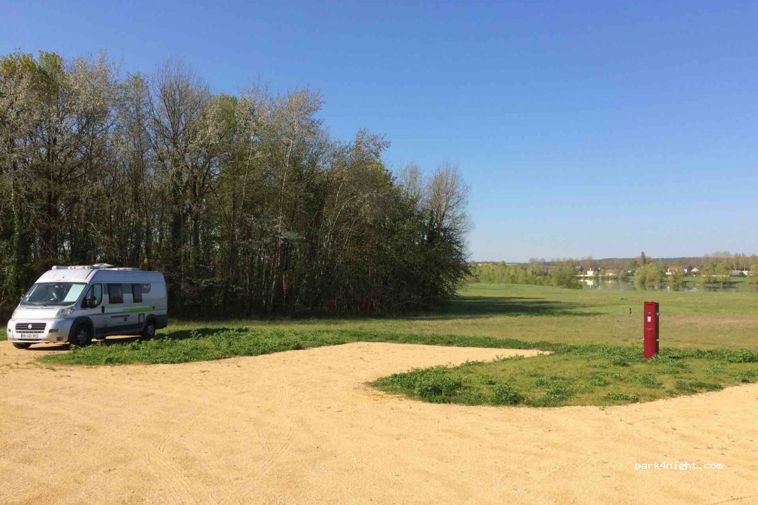 (37160) La Celle-Saint-Avant - 468 Pièces de Longueville — foto