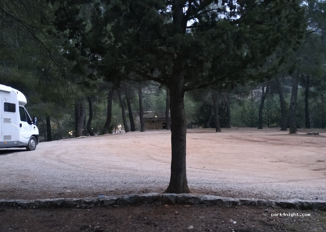 Parking del embalse de la Bolera — foto