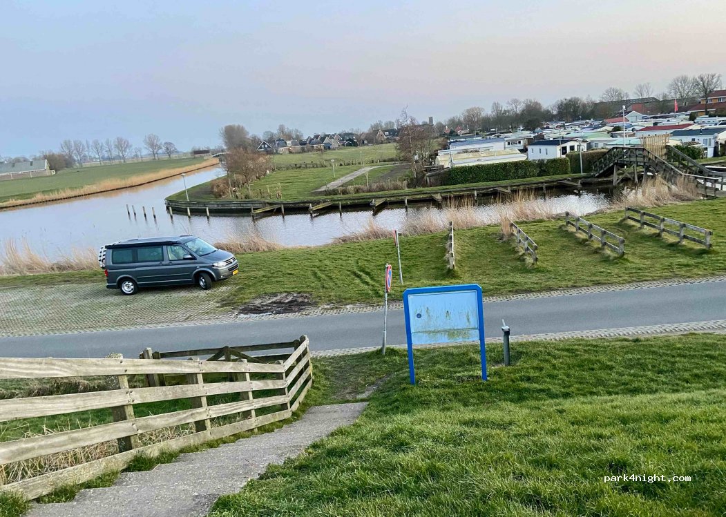 (8722) Molkwerum - Sédyk — foto
