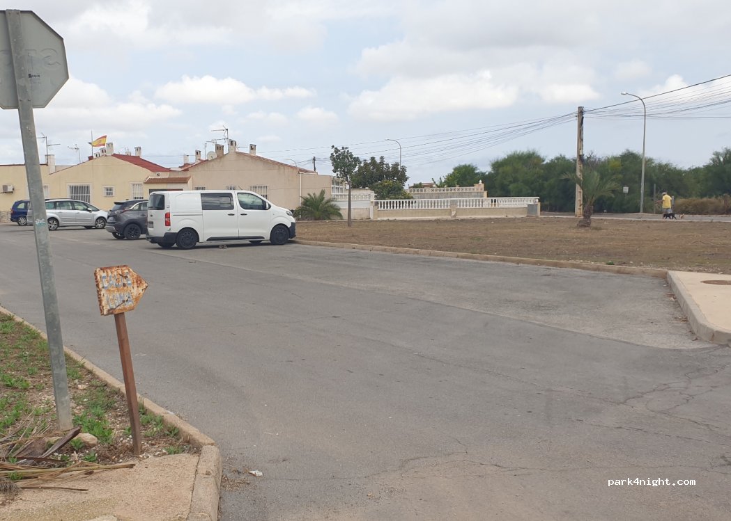 (03184) Torrevieja - 190 Calle Venus — foto
