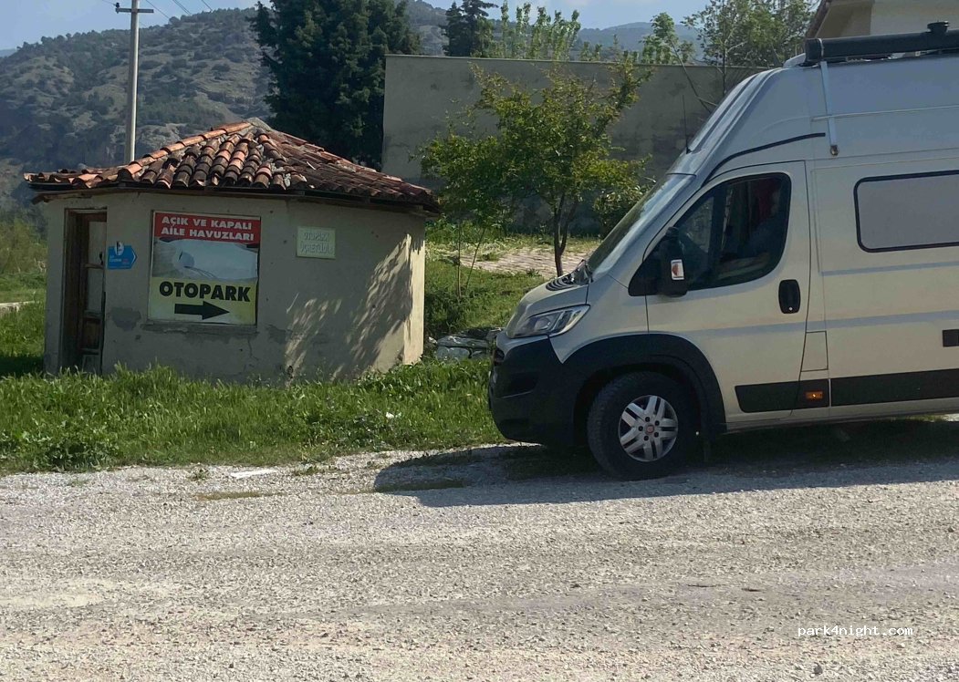 (20190)  - 14 Kırmızı Su Caddesi — foto 4