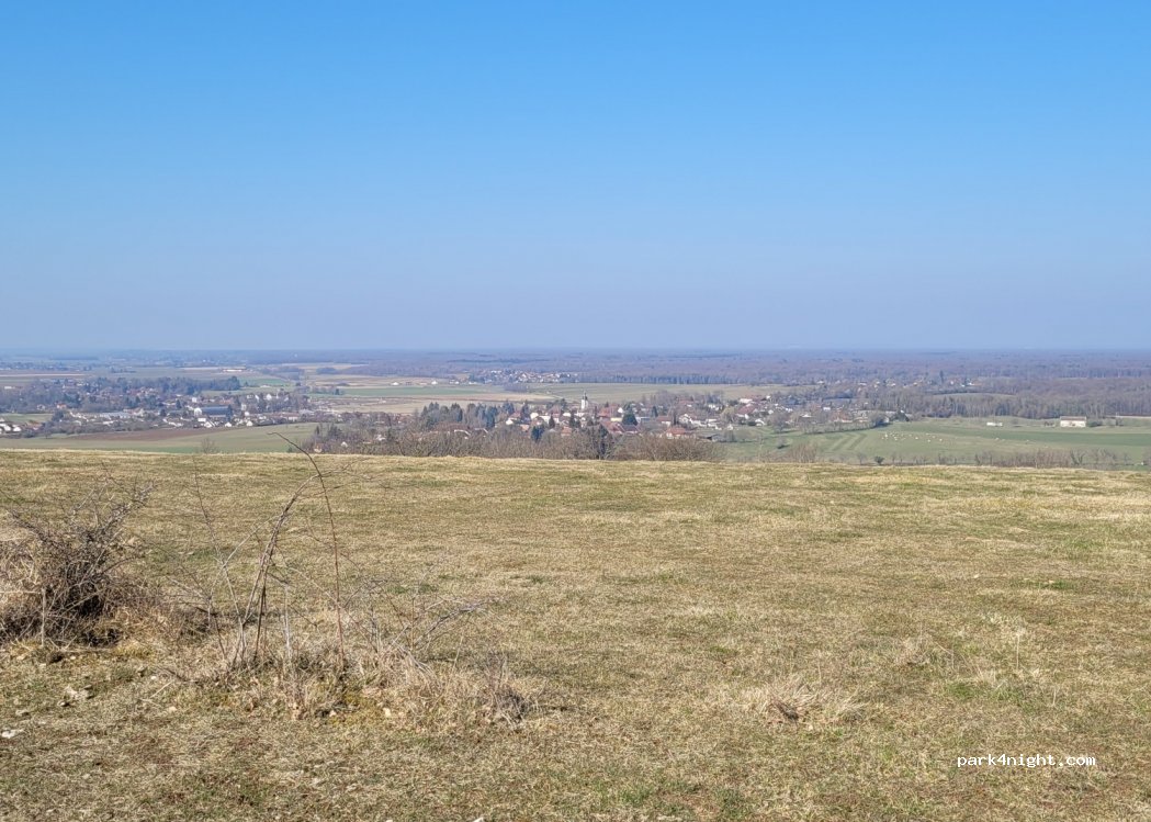 (39600) Champagne-sur-Loue - À Montain — foto