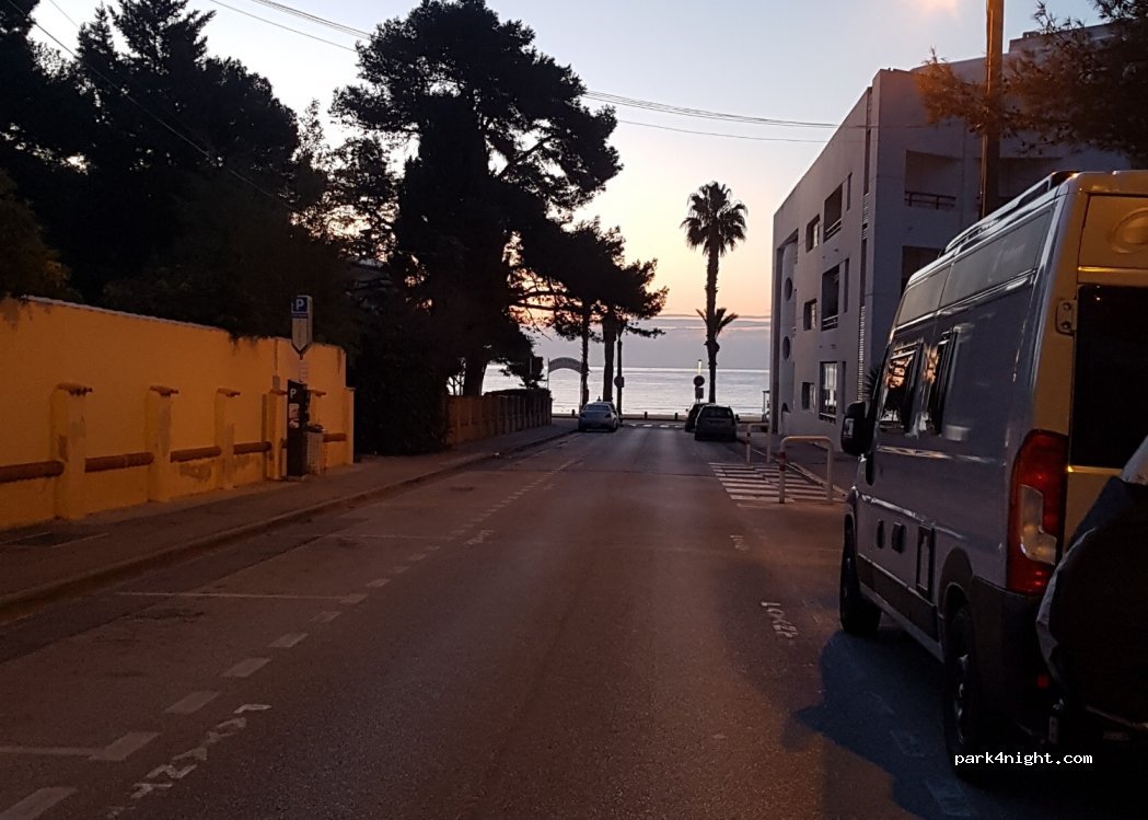 (13600) La Ciotat - 185 Avenue du Languedoc — foto 2