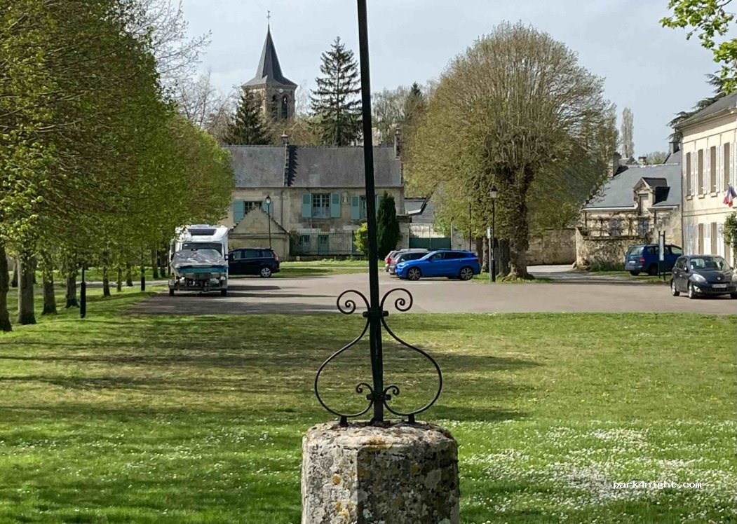 (02200) Acy - 3 Place de la Mairie — foto