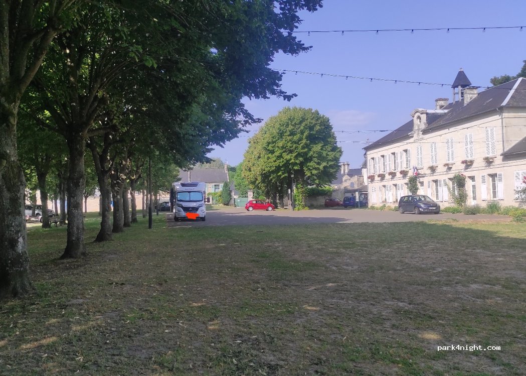 (02200) Acy - 3 Place de la Mairie — foto 3