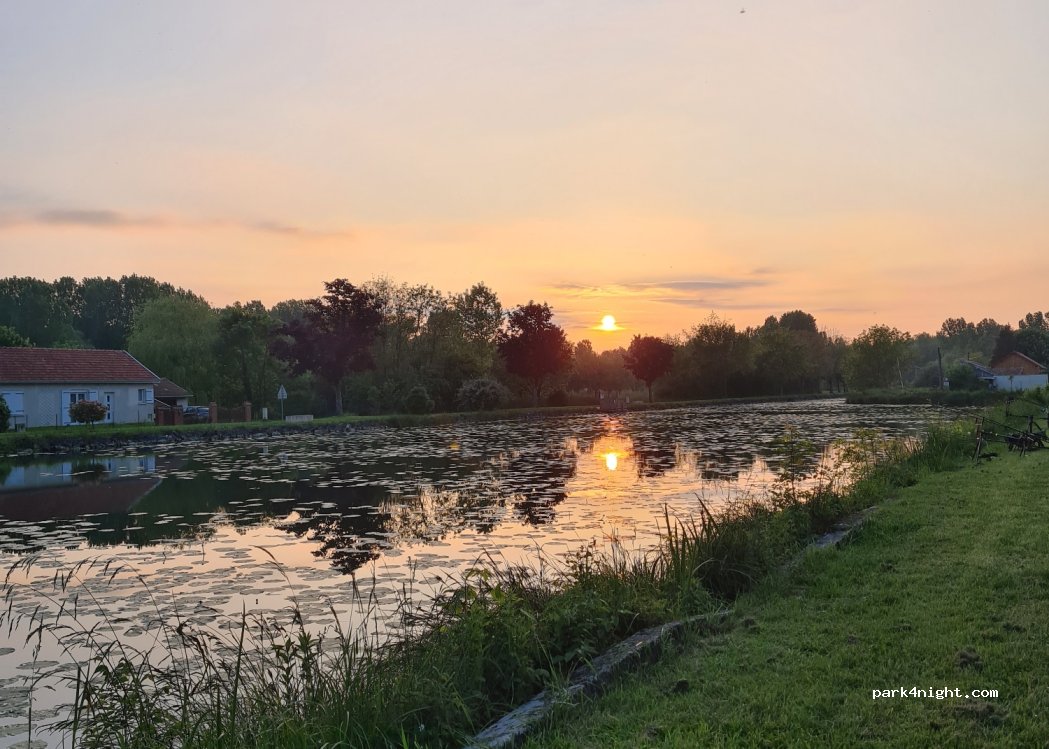 (10170) Méry-sur-Seine - 26-32 Route de Soissons — foto 3