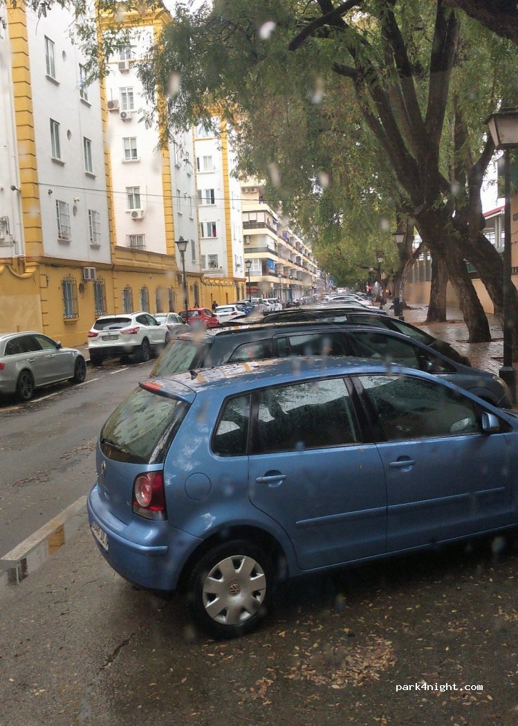 (41012) Sevilla - 32 Calle Monzón — foto